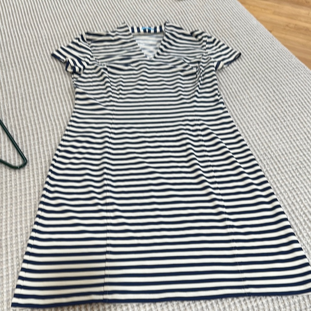 J. McLaughlin navy and White Ivanna  Sheath Dress Short Sleeve V-Neck M like new